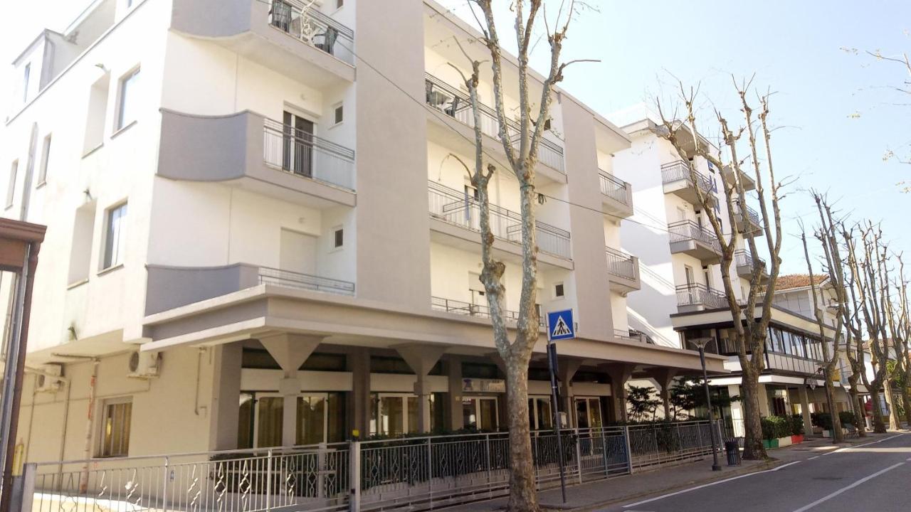 Hotel Venezia Beach San Mauro Mare Kültér fotó