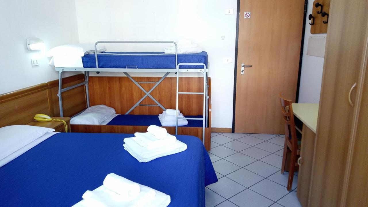 Hotel Venezia Beach San Mauro Mare Kültér fotó
