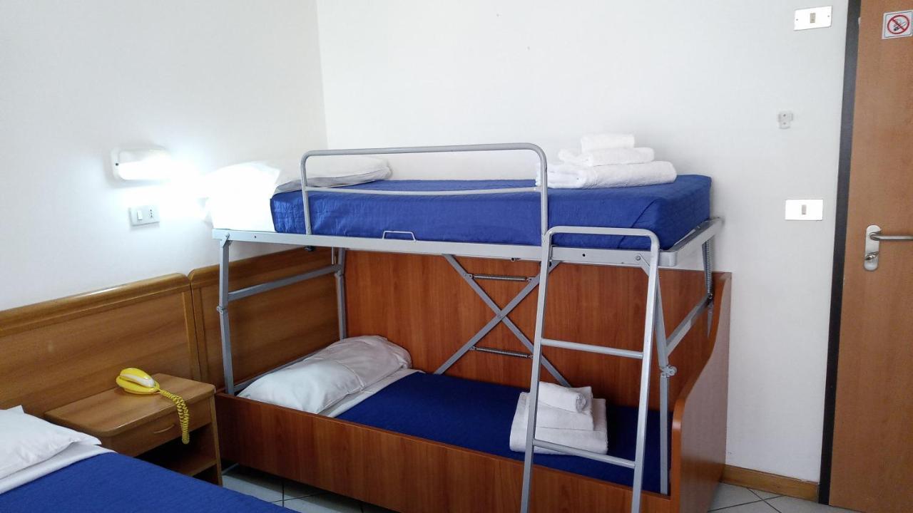 Hotel Venezia Beach San Mauro Mare Kültér fotó
